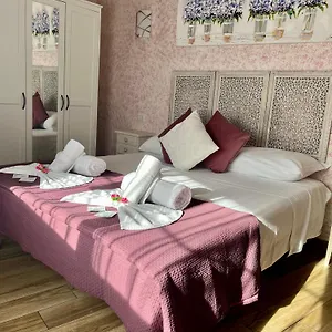 https://paganino-rooms.it-romehotels.com